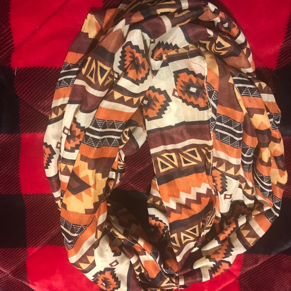 Aztec infinity scarf